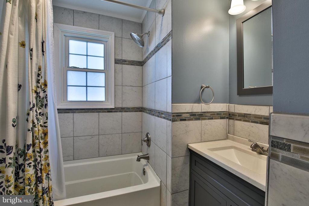 Image 19 of property listing at 408 HAMMONDS FERRY, Linthicum Heights, MD 21090