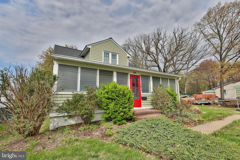 Image 2 of property listing at 408 HAMMONDS FERRY, Linthicum Heights, MD 21090