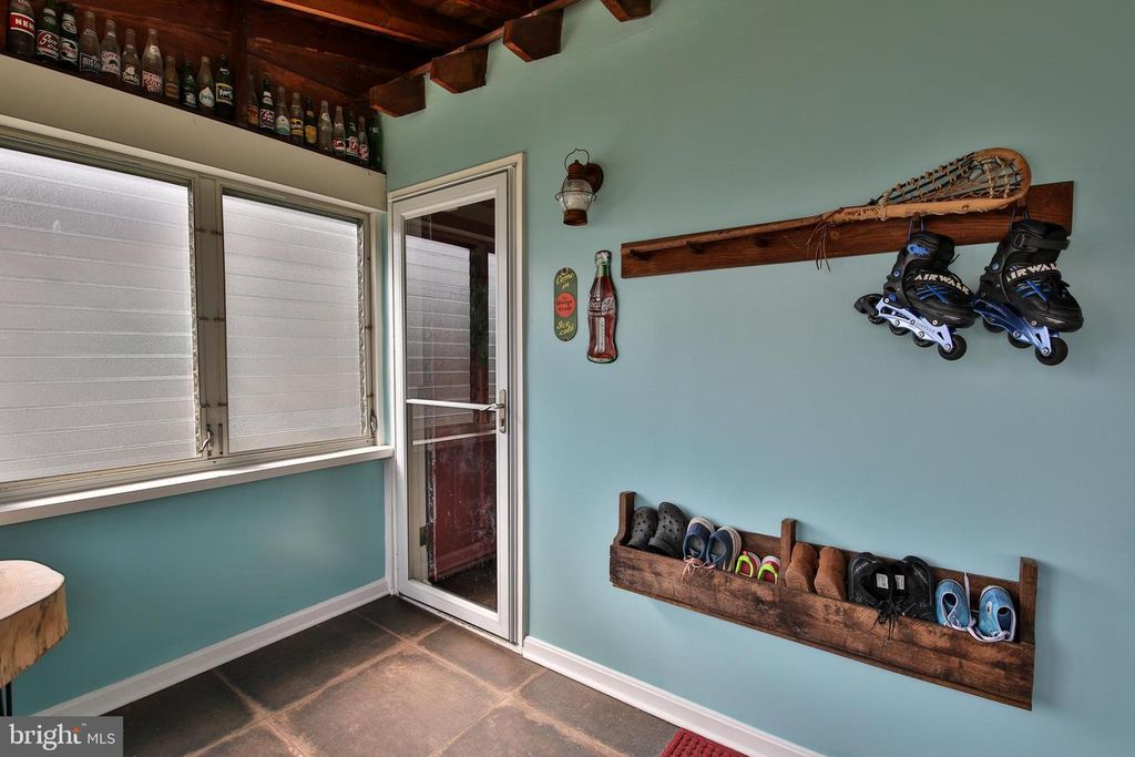 Image 5 of property listing at 408 HAMMONDS FERRY, Linthicum Heights, MD 21090