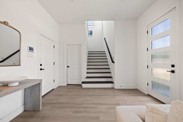 2502 Elsie Faye Heggins Street, Dallas, TX 75215