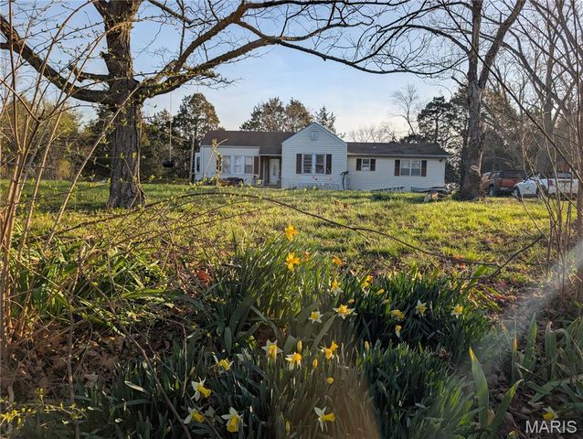 9765 Jones Creek Road, Dittmer, MO 63023