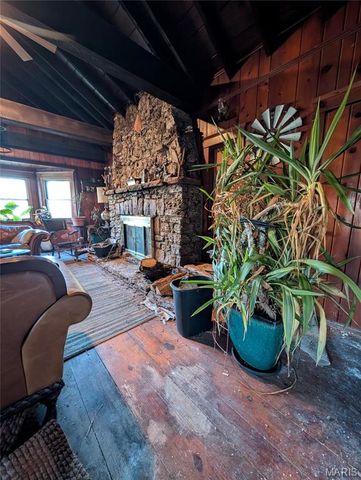 9765 Jones Creek Road, Dittmer, MO 63023