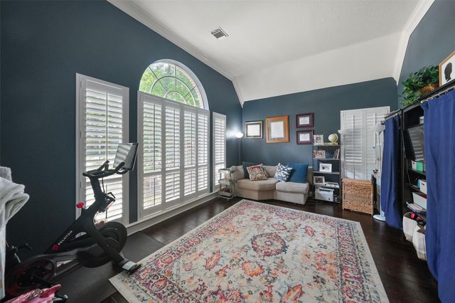 107 N Summer Cloud Drive, The Woodlands, TX 77381