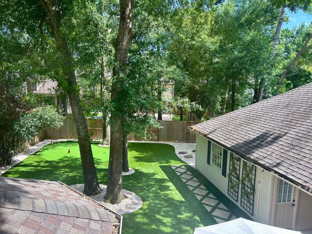 107 N Summer Cloud Drive, The Woodlands, TX 77381