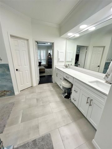 107 N Summer Cloud Drive, The Woodlands, TX 77381