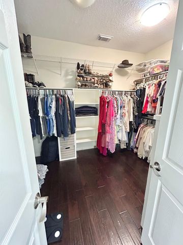 107 N Summer Cloud Drive, The Woodlands, TX 77381