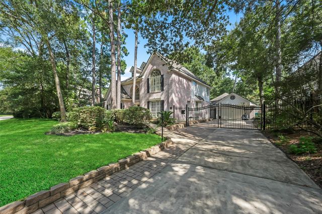 107 N Summer Cloud Drive, The Woodlands, TX 77381