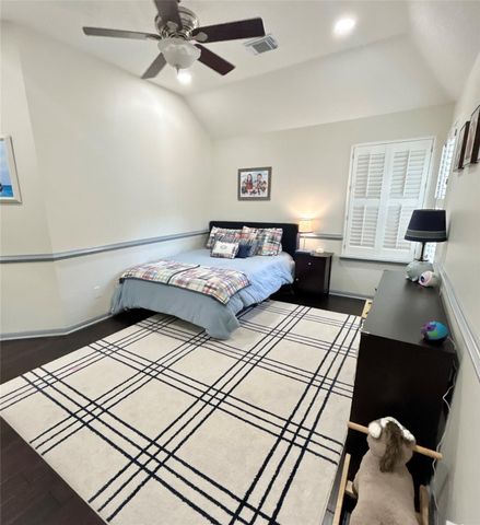 107 N Summer Cloud Drive, The Woodlands, TX 77381