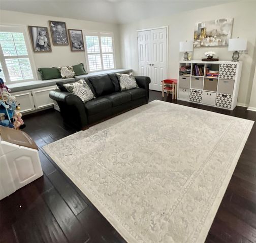 107 N Summer Cloud Drive, The Woodlands, TX 77381