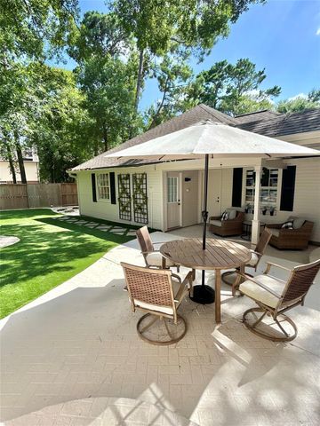 107 N Summer Cloud Drive, The Woodlands, TX 77381