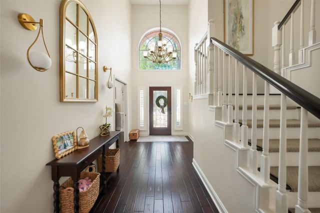 107 N Summer Cloud Drive, The Woodlands, TX 77381