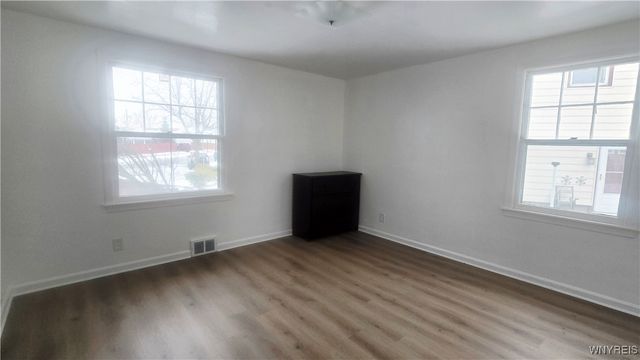 359 Wrexham Court North, Tonawanda, NY 14150