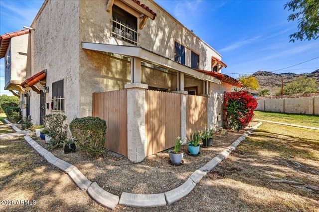 8859 N 12TH Place, Phoenix, AZ 85020