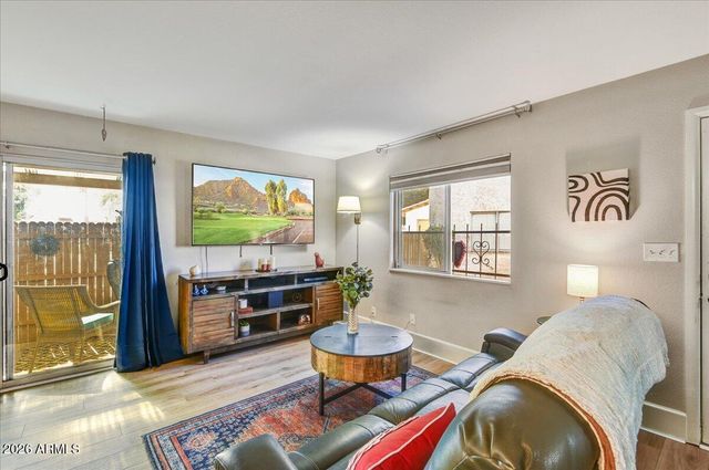 8859 N 12TH Place, Phoenix, AZ 85020