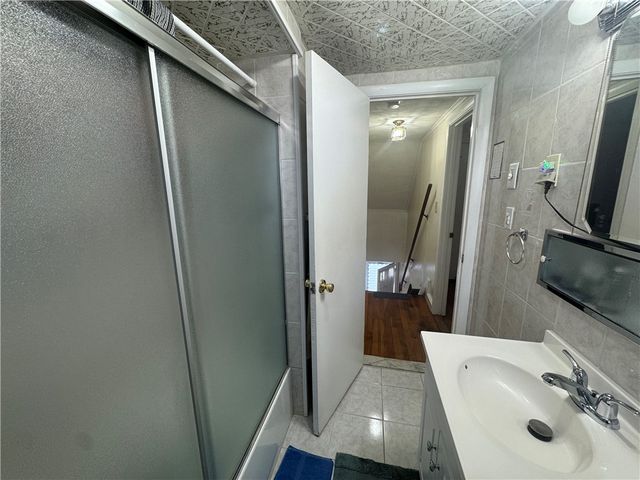 215 Roosevelt Street, Providence, RI 02909