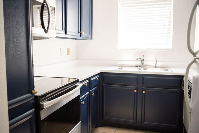 2323 Fairwind Drive 209, Houston, TX 77062