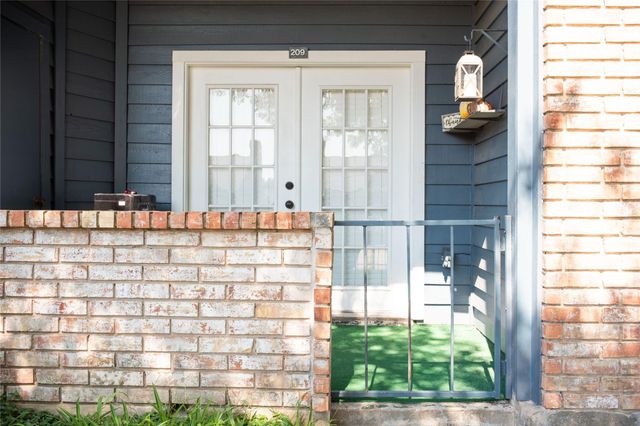 2323 Fairwind Drive 209, Houston, TX 77062