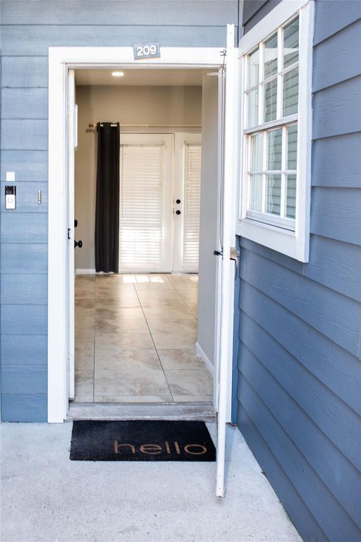 2323 Fairwind Drive 209, Houston, TX 77062