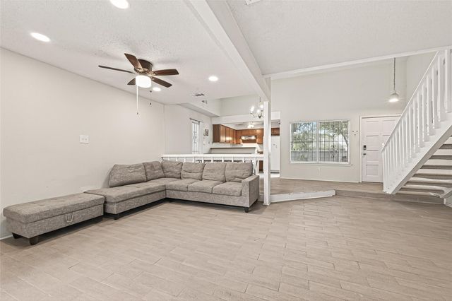 13040 Greenway Chase Court 3040, Houston, TX 77072