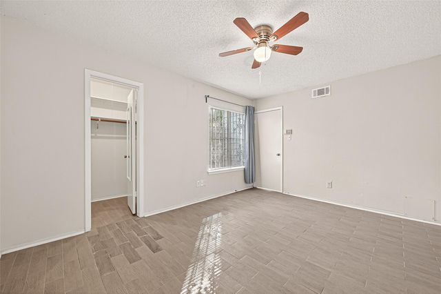 13040 Greenway Chase Court 3040, Houston, TX 77072