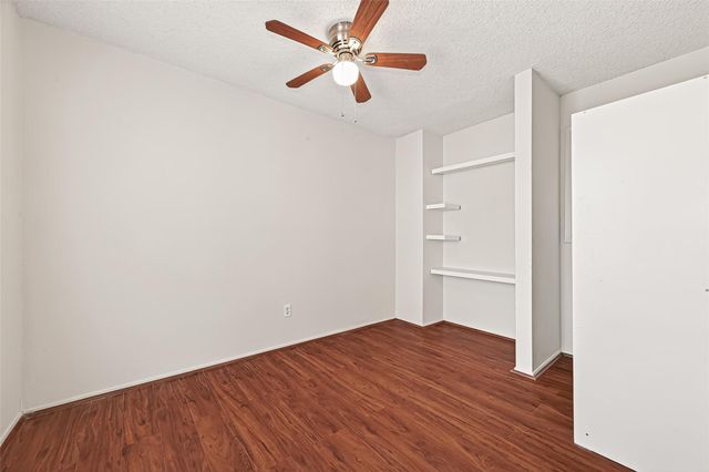 13040 Greenway Chase Court 3040, Houston, TX 77072