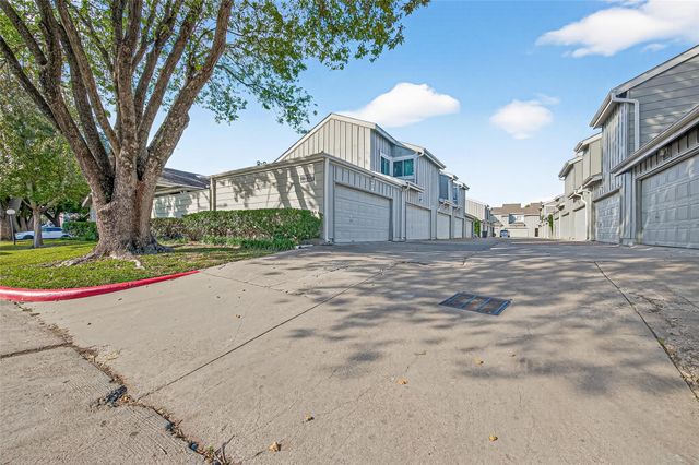 13040 Greenway Chase Court 3040, Houston, TX 77072