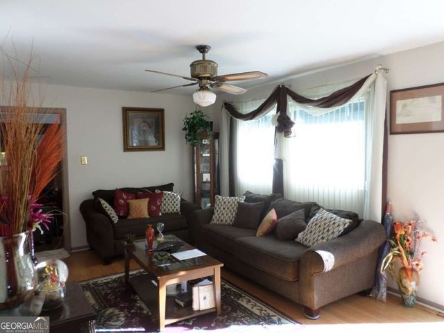 2438 E 39Th Street, Savannah, GA 31404