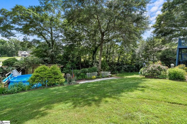106 Roxbury Court, Anderson, SC 29625