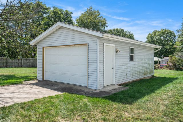 69218 Center Street, Edwardsburg, MI 49112