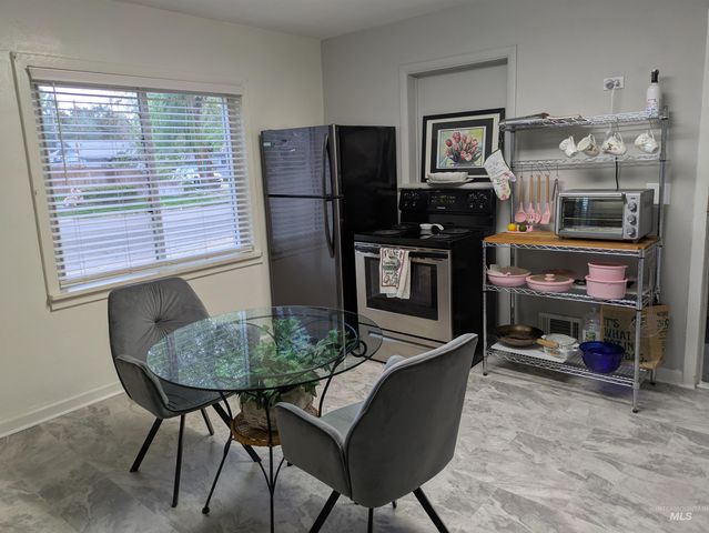 1629 S Michigan Ave, Boise, ID 83706