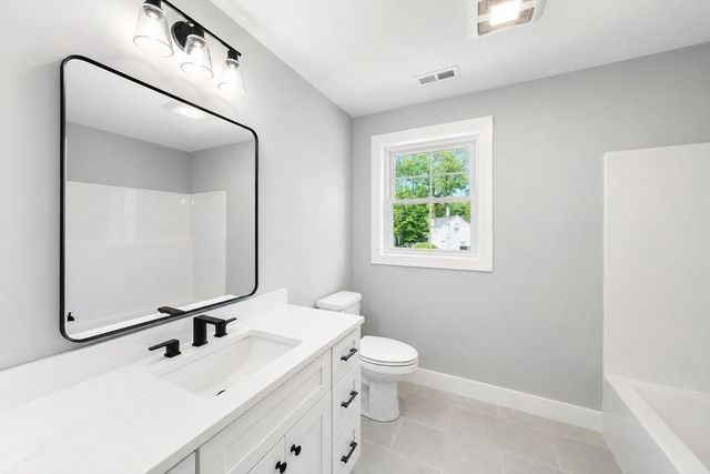 811 Main St 2, Tewksbury, MA 01876