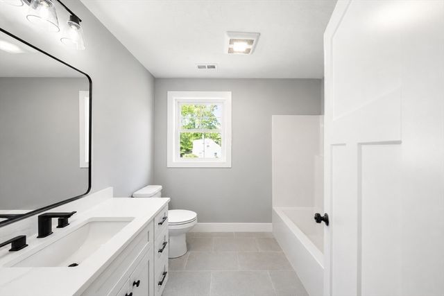 811 Main St 2, Tewksbury, MA 01876