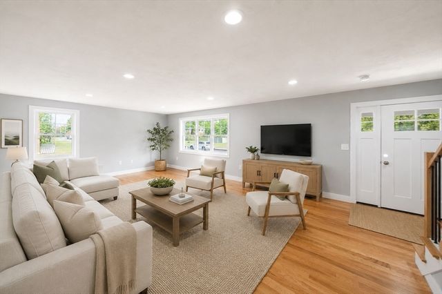 811 Main St 2, Tewksbury, MA 01876
