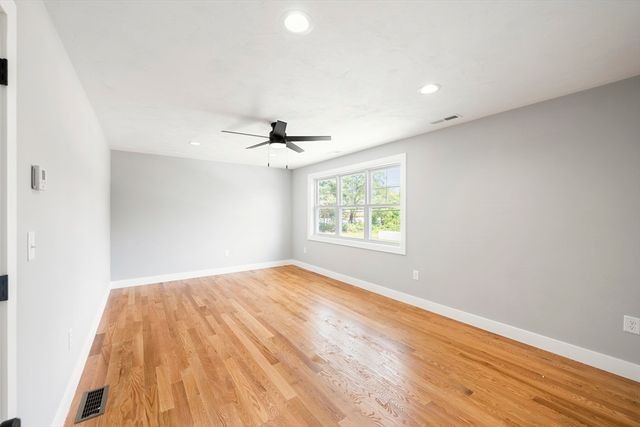 811 Main St 2, Tewksbury, MA 01876