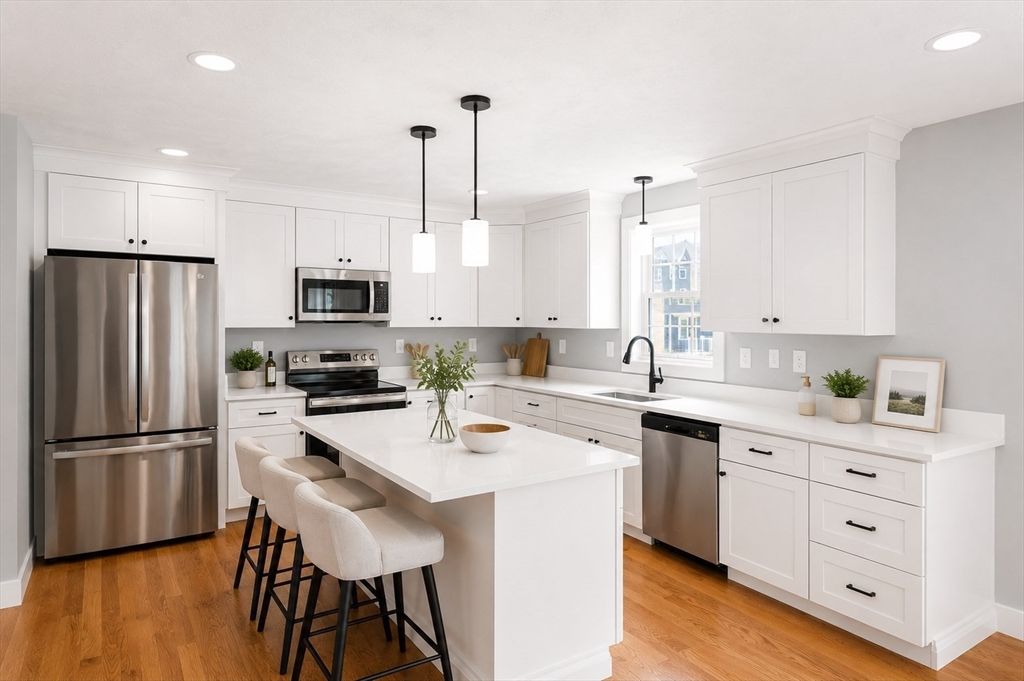 811 Main St 2, Tewksbury, MA 01876
