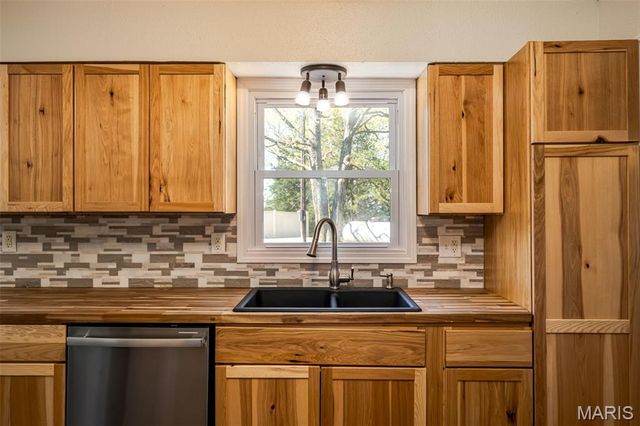 2640 Highway H, Sullivan, MO 63080