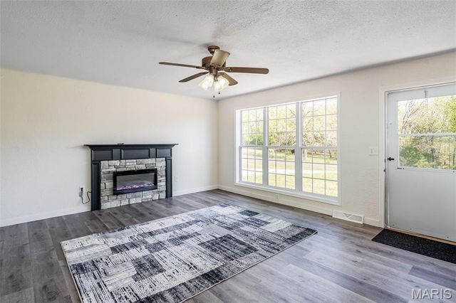 2640 Highway H, Sullivan, MO 63080