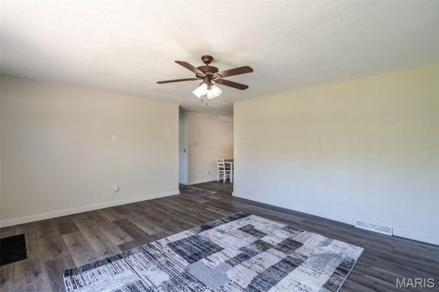 2640 Highway H, Sullivan, MO 63080