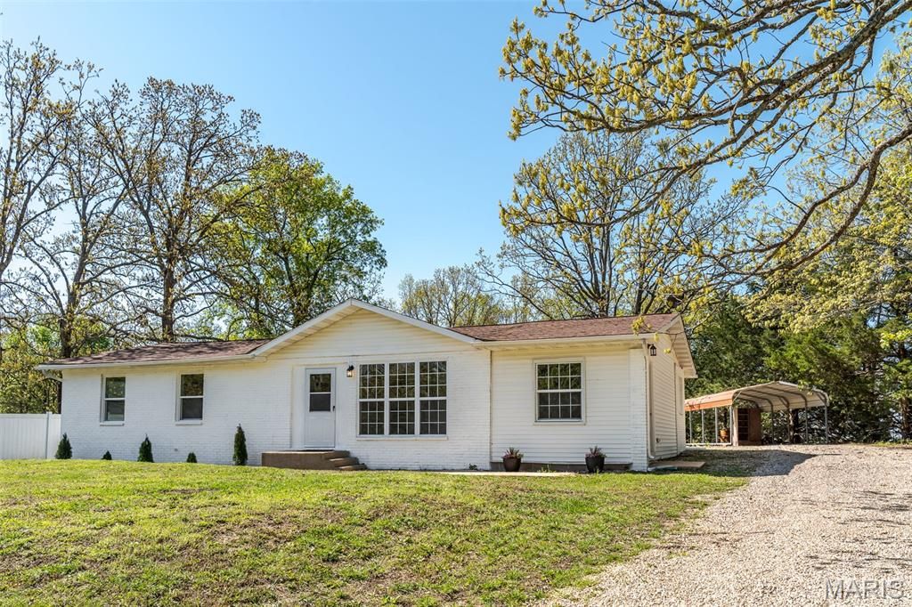 2640 Highway H, Sullivan, MO 63080