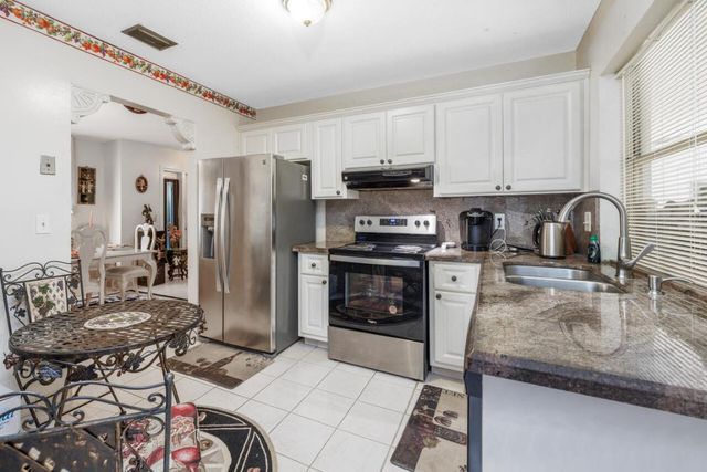 300 Michigan Place, West Palm Beach, FL 33409