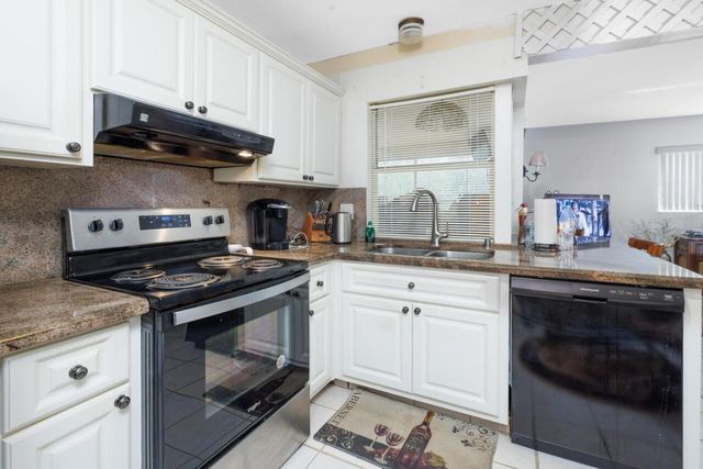 300 Michigan Place, West Palm Beach, FL 33409