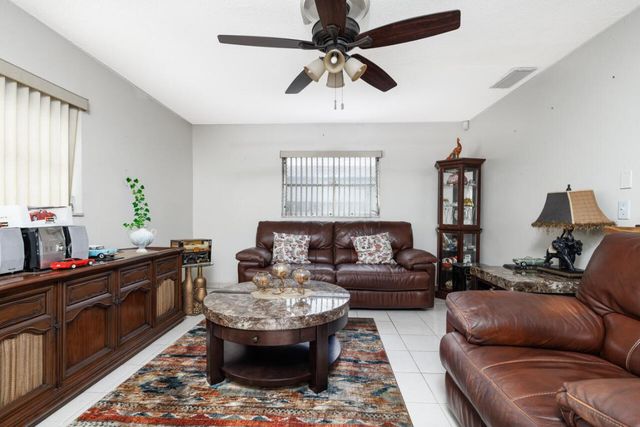 300 Michigan Place, West Palm Beach, FL 33409