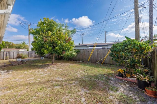 300 Michigan Place, West Palm Beach, FL 33409