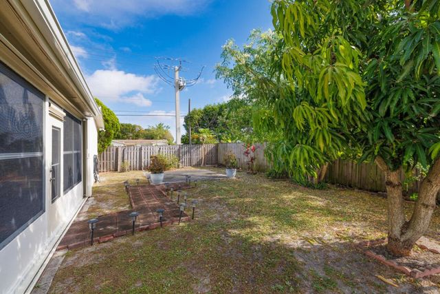 300 Michigan Place, West Palm Beach, FL 33409