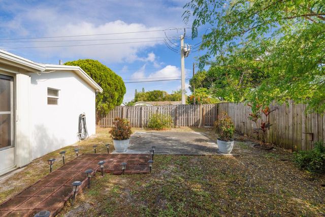 300 Michigan Place, West Palm Beach, FL 33409