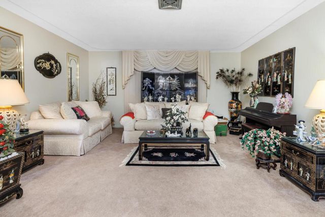 300 Michigan Place, West Palm Beach, FL 33409