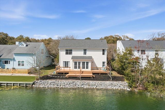 1732 Crystal Lake Drive, Charleston, SC 29412