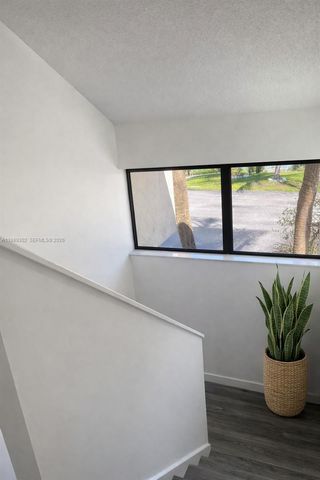 441 NW 98th Ct 441, Miami, FL 33172