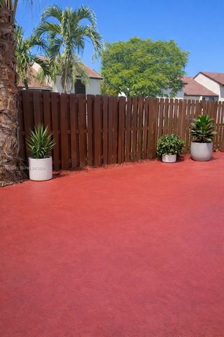 441 NW 98th Ct 441, Miami, FL 33172