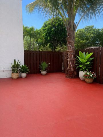 441 NW 98th Ct 441, Miami, FL 33172